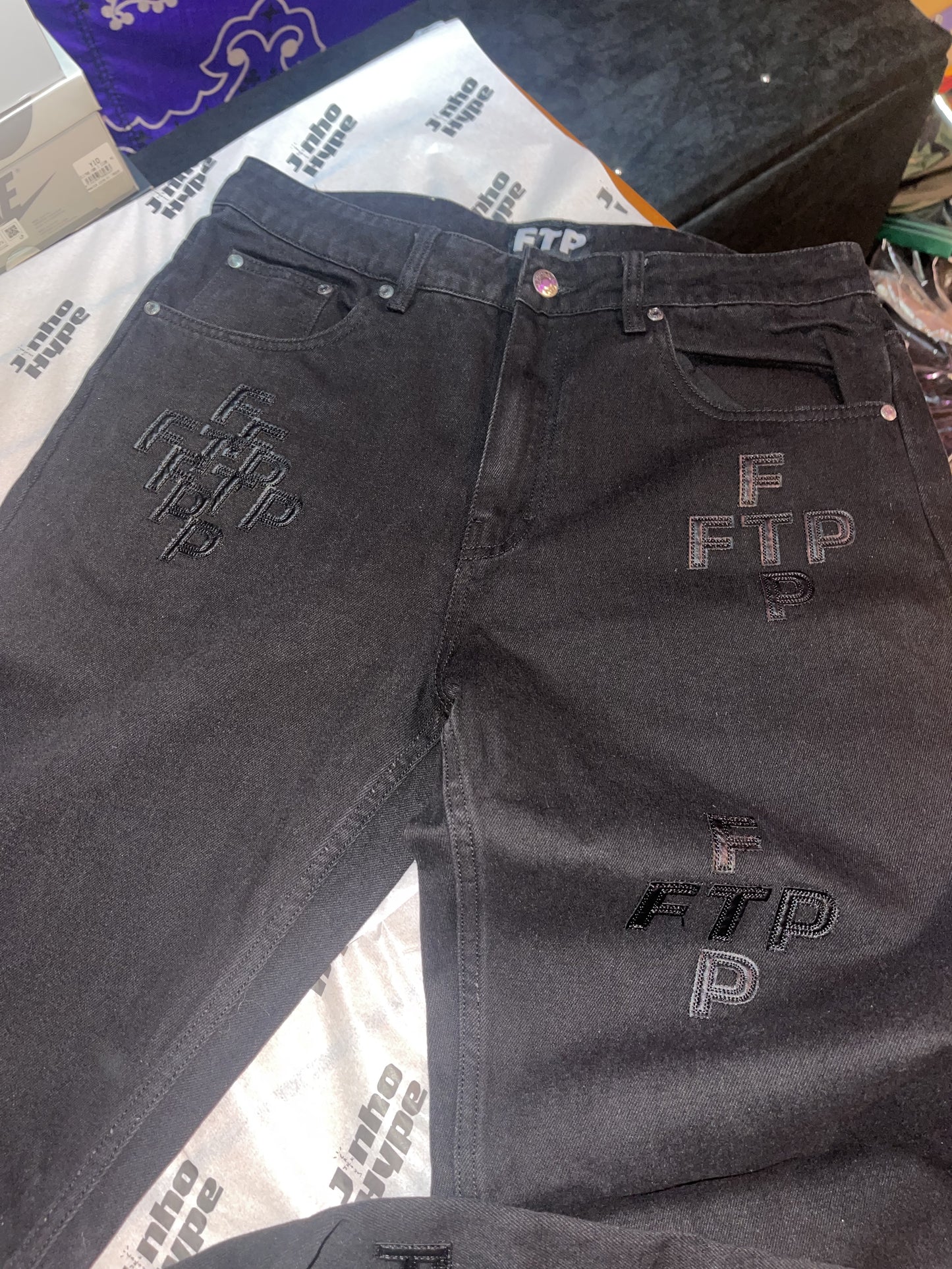 FTP cross logo denim pant calça 42